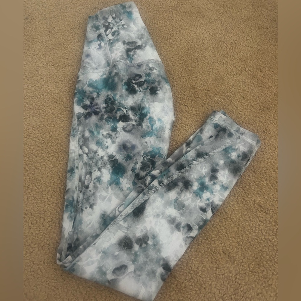 Lululemon Unlimit HR Tight 25” in kaleidiofloral 2